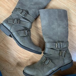 Army green blowfish boots
